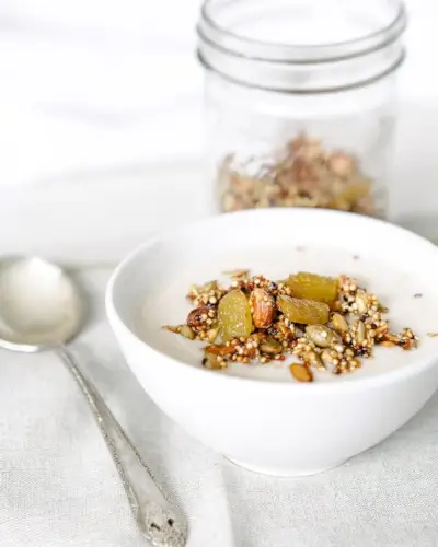 Knuspriges Quinoa-Granola