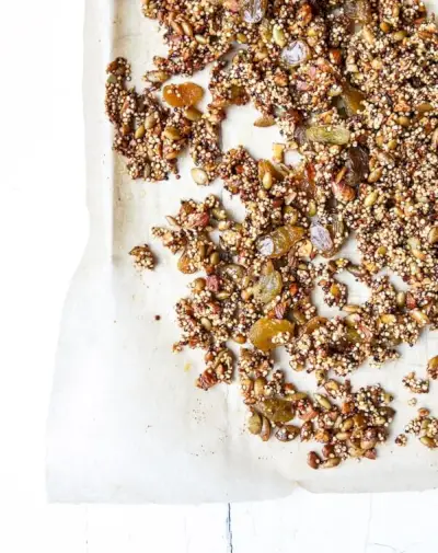 Knuspriges Quinoa-Granola
