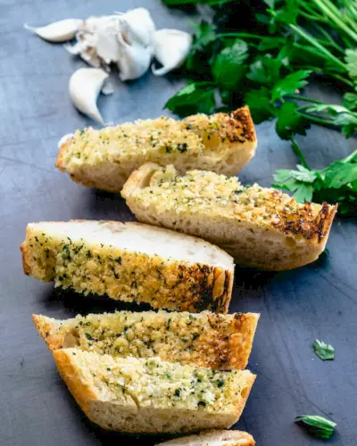 Pane all'aglio