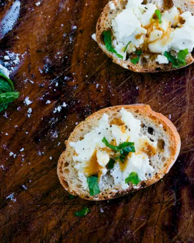 Crostini au chèvre