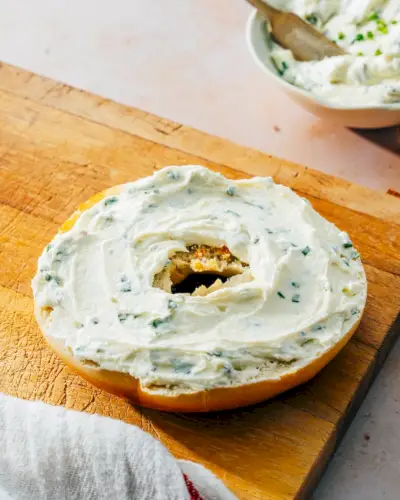 Queijo cremoso de cebolinha