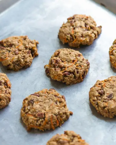 Biscuits de petit-déjeuner au gâteau aux carottes