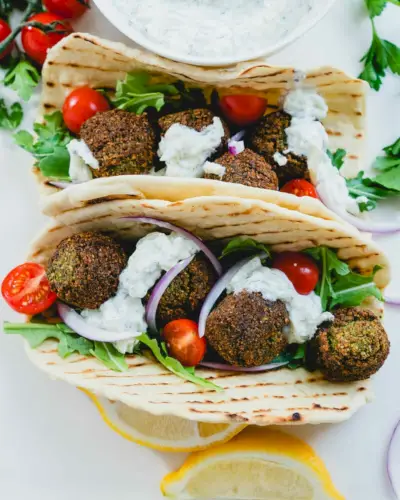 Sanduíche de falafel