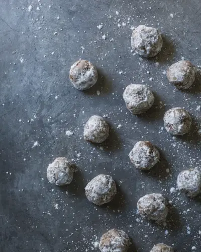Chai-Gewürz-Mandel-Schneeballkekse | gewürzte Weihnachtsplätzchen | Chai-Gewürzkekse