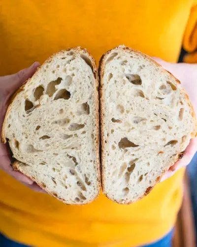 miolo aberto no pão de massa fermentada