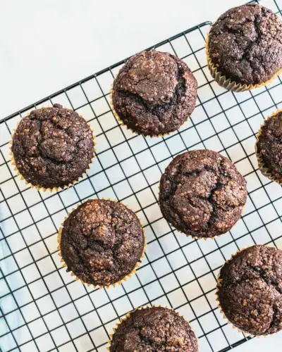 Muffins de chocolate e banana