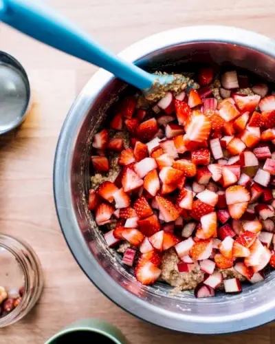 Muffin alle fragole e rabarbaro