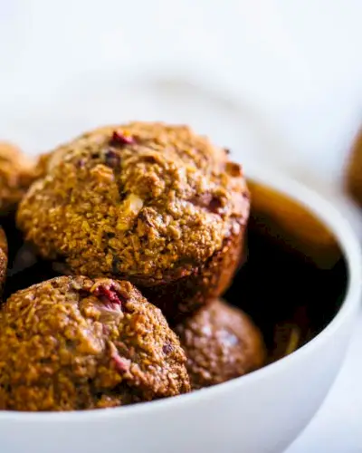 Muffin alle fragole e rabarbaro