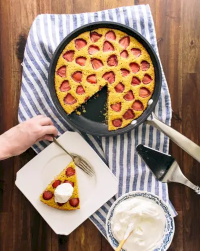 Bolo De Milho De Morango
