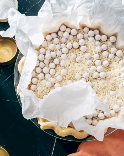Schritt 1: Den Quicheboden blind backen.