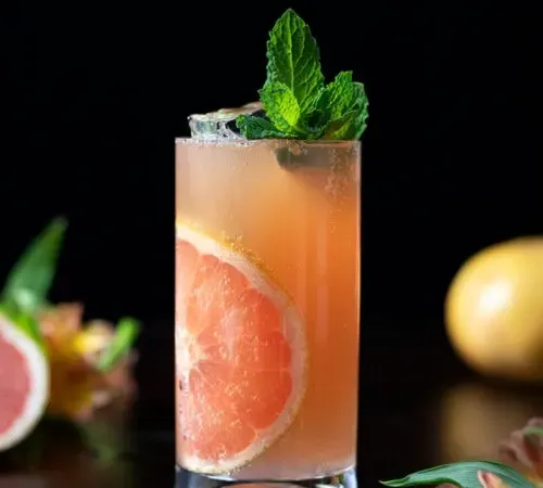 Old Fashioned Paloma – (Bourbon- und Grapefruit-Cocktail)' title=