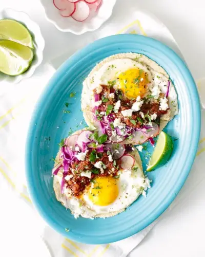 Tacos Huevos Rancheros | Recette de Huevos rancheros | Sauce Huevos Rancheros | Tacos aux œufs