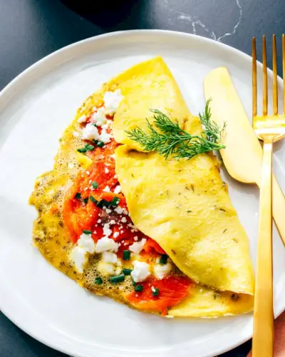 Omelette au saumon fumé