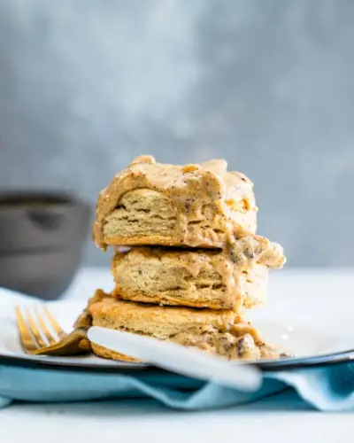 Biscoitos e molho vegano