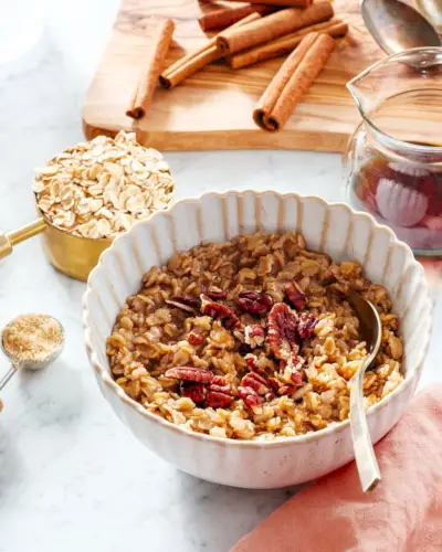 Farina d'avena con acero e zucchero di canna