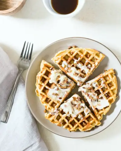 Gaufres au pain de maïs et mascarpone à l'érable