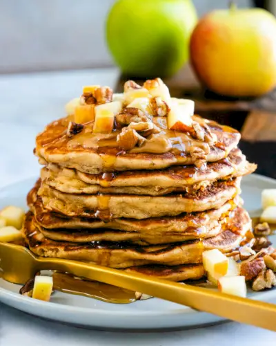Crêpes aux pommes et à la cannelle