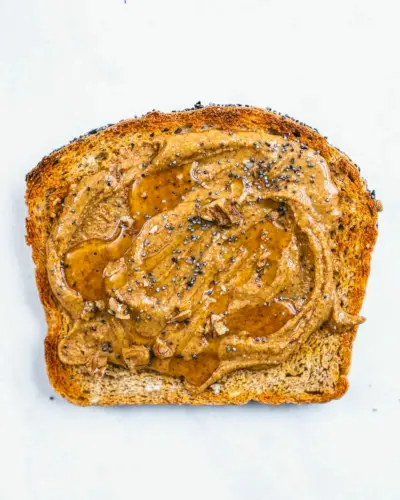 Toasts au beurre d'amande