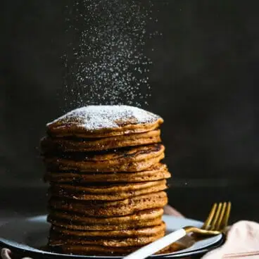 Panquecas de gengibre | Panquecas de aveia | Panquecas sem glúten | Panquecas saudáveis | Ingredientes de especiarias para pão de gengibre