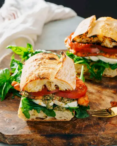 Pesto kuracie sendvič