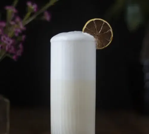 RAMOS-GING-FIZZ-CLASSIC-NEW-ORLEANS-COCKTAIL' loading='lazy' title=