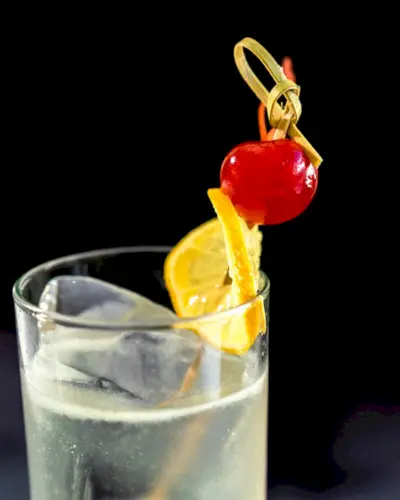 Garniture de cerises cocktail