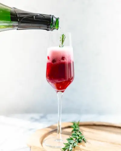 Verser du champagne