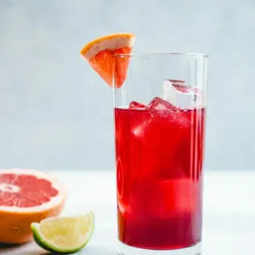 Cocktail mit Meeresbrise