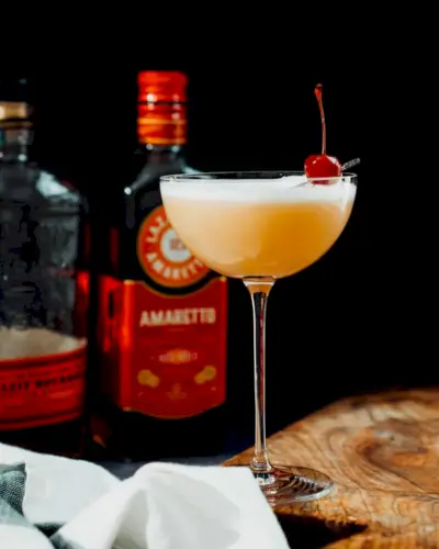 Amaretto whisky kyselá