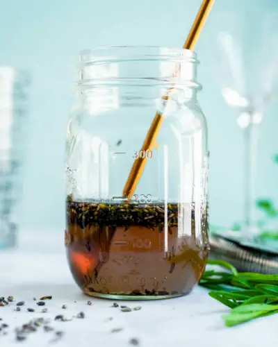 Einfacher Lavendelsirup