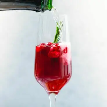 Verser du champagne
