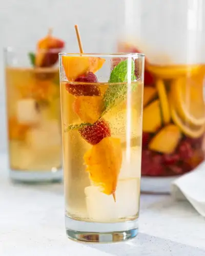 Sangria fácil de pêssego