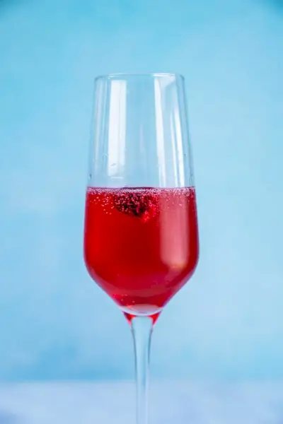 Chambord a šampaňské