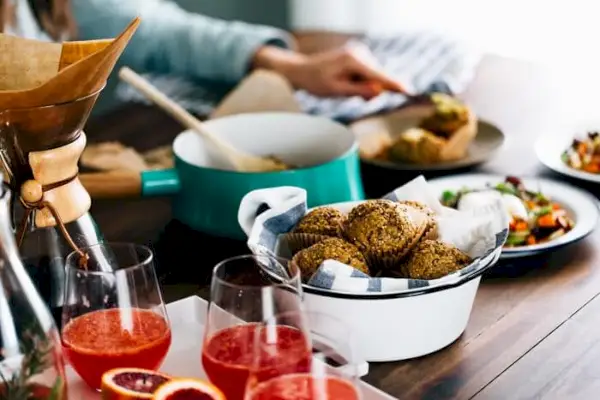 Acqua frizzante di rosmarino e arancia rossa | Brunch vegetariano