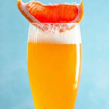 Grapefruit shandy