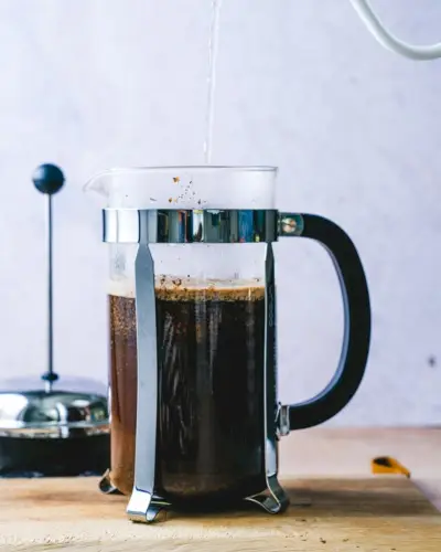 Proporção de café prensado francês