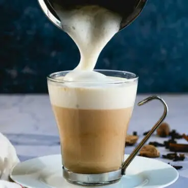 Como fazer espuma de leite