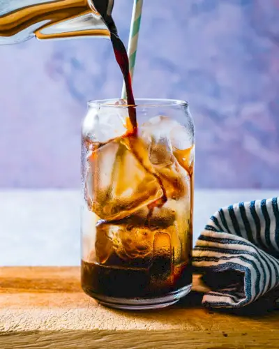 Como fazer um café com leite gelado