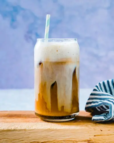 Café com leite gelado