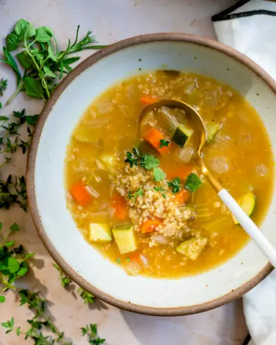 Gemüsesuppe mit Freekah-Rezept