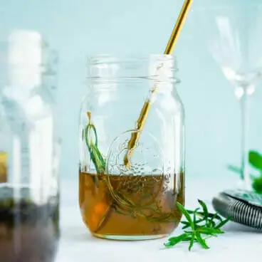 Jednoduchý rozmarínový sirup