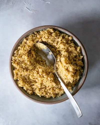 Quinoa Instantânea | Panela de pressão de quinoa | Como cozinhar quinoa em uma panela instantânea | Receitas veganas de maconha instantânea