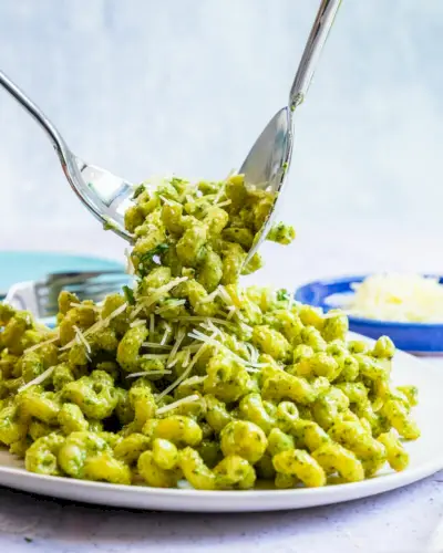 Sauce à la crème au pesto