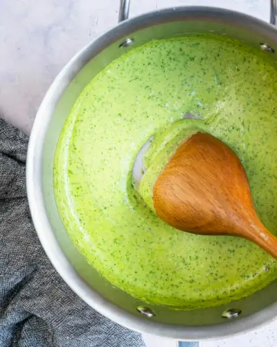Sauce à la crème au pesto