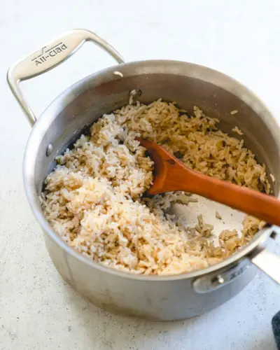 Wie man braunen Reis kocht