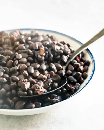 Ako uvariť čiernu fazuľu Instant Pot
