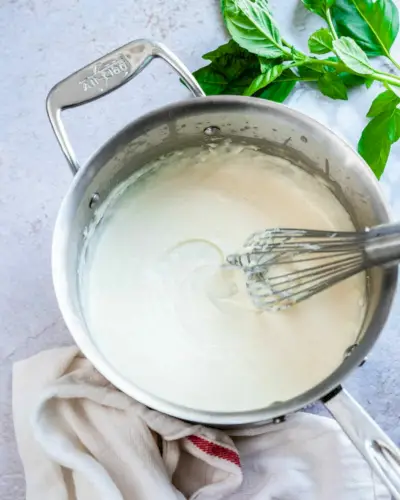Molho de creme de parmesão