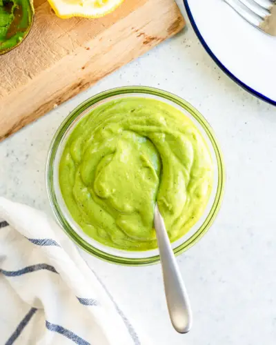 Condimento all'avocado