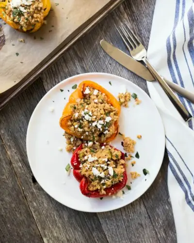 Rezept für vegetarische, mit Quinoa gefüllte Paprika