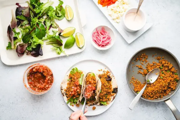 Tacos au quinoa chargés | Garniture pour tacos au quinoa | Recette de tacos végétariens